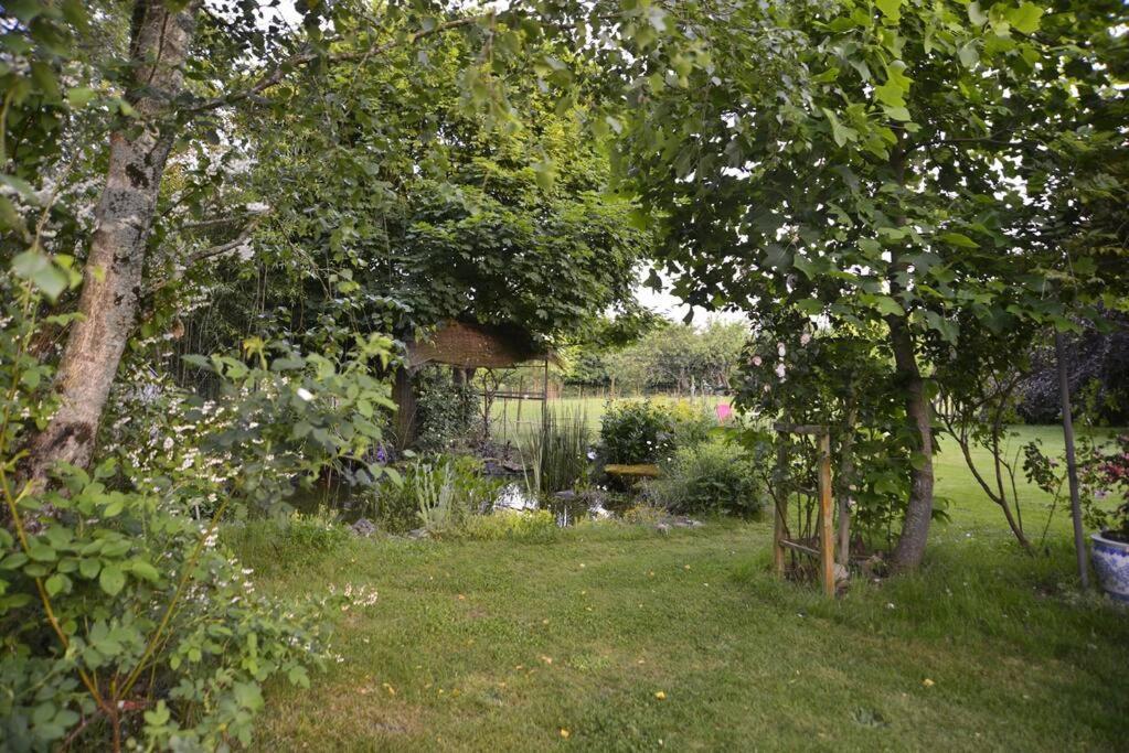 Bed and Breakfast La Frapperie La Pommeraie-sur-Sèvre Exterior foto