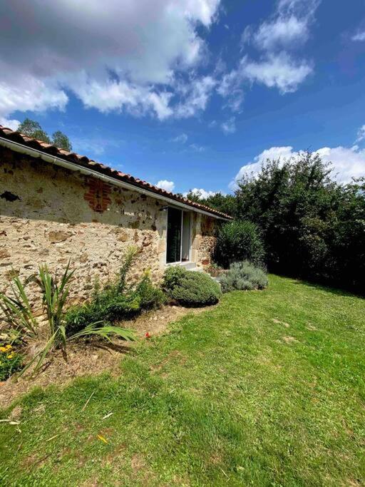 Bed and Breakfast La Frapperie La Pommeraie-sur-Sèvre Exterior foto
